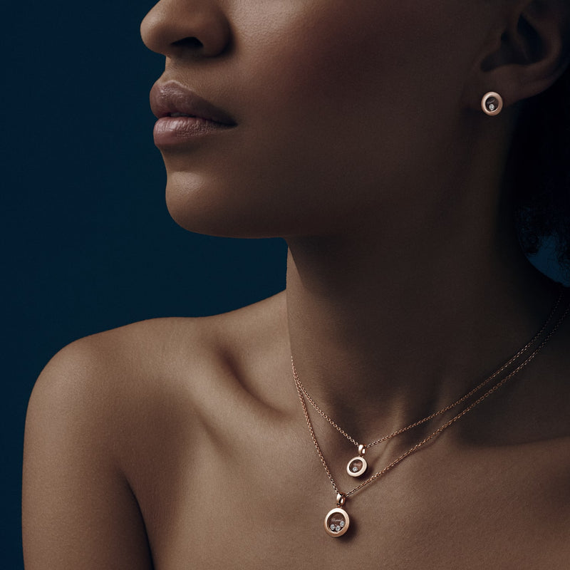 Model wearing Happy Diamonds Icons rose gold pendant