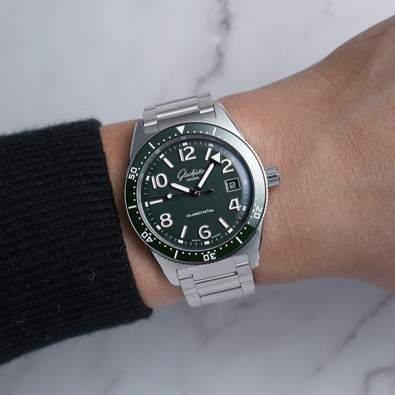 Glashütte Original Spezialist SeaQ Green Dial 39mm Steel Bracelet 1-39-11-13-83-70 wrist shot