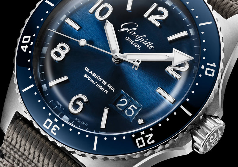 Glashütte Original SeaQ Panorama Date Blue 43mm dial